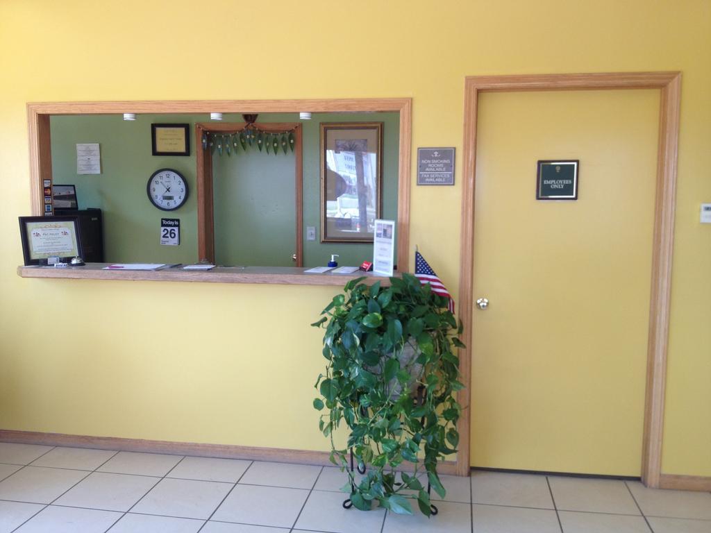 Trails West Motel South Hutchinson Luaran gambar